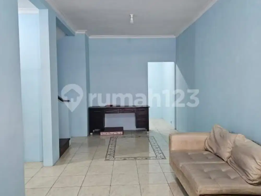Disewakan Rumah Bagus 2 Lantai -Kalideres