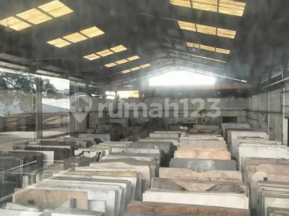 Dijual Gudang Besar Multiguna Dengan Officer 2 Lantai