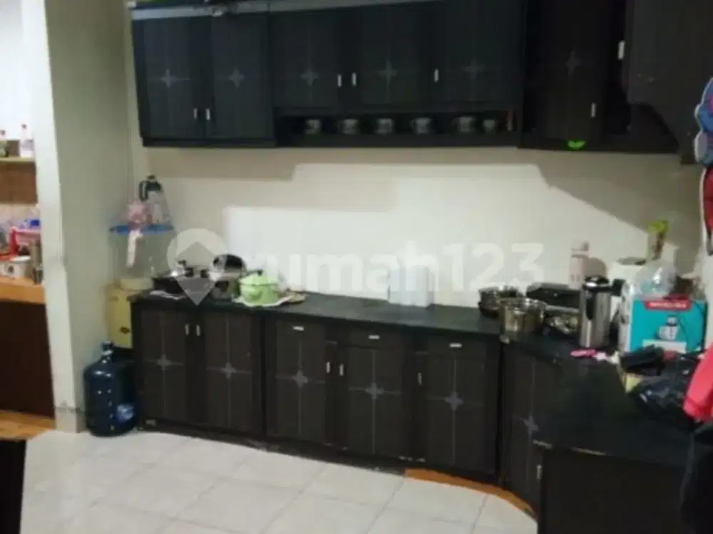 Dijual Rumah 2 Lantai Bagus Shm