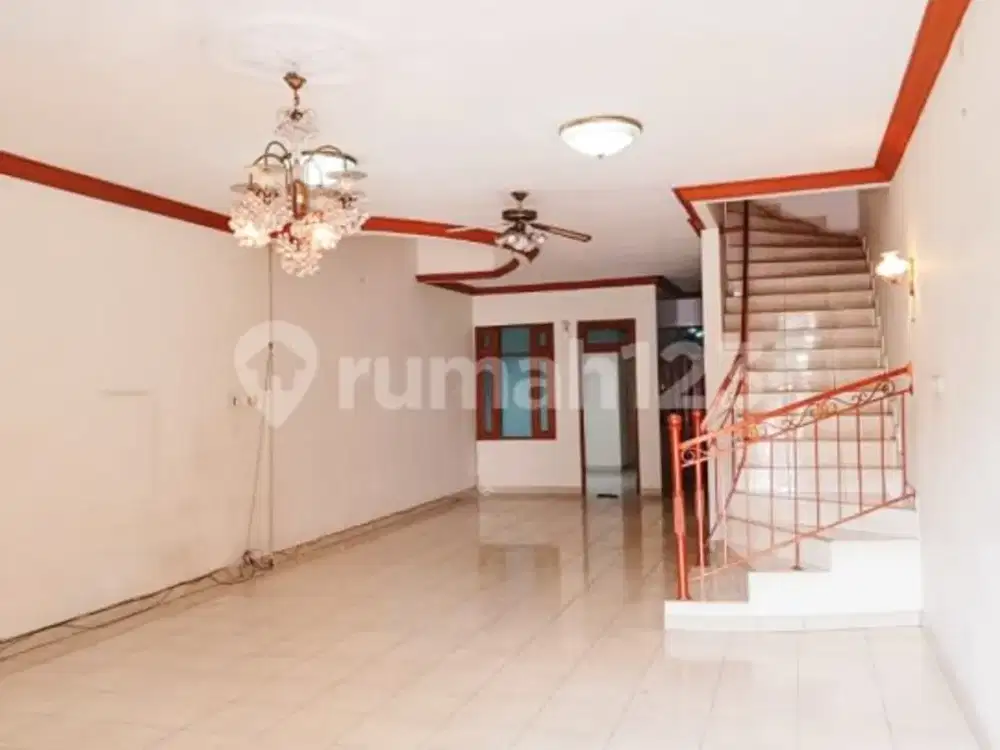 Rumah SHM Bagus di Meruya