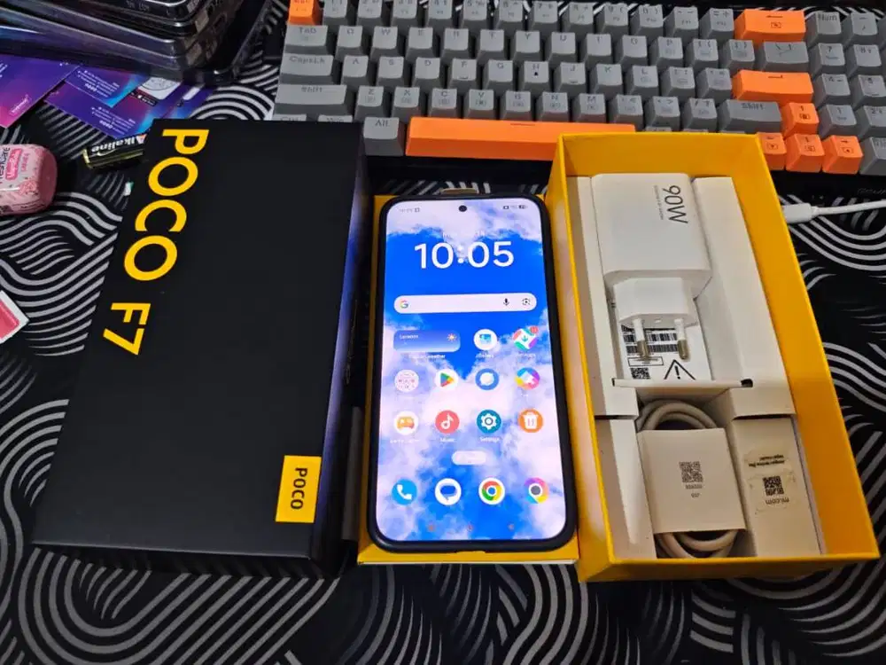 Dijual Poco F7 12/512 GB White pemakaian Pribadi