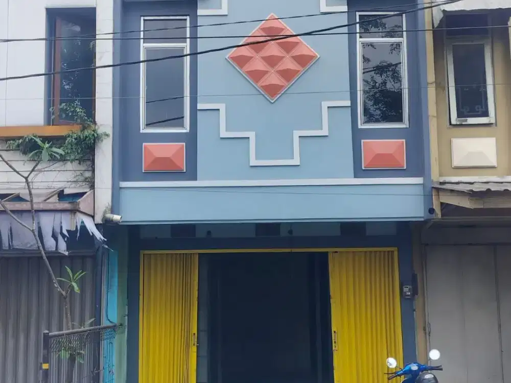 Ruko dijual di Jl Ahmad Yani Manahan Solo dekat Terminal Bus Tirtonadi