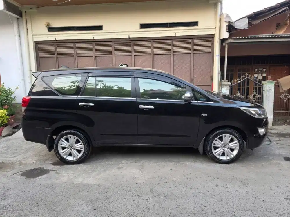 Toyota Kijang Innova Inova Reborn Q Matic AT Tahun 2019 Hitam , 2018
