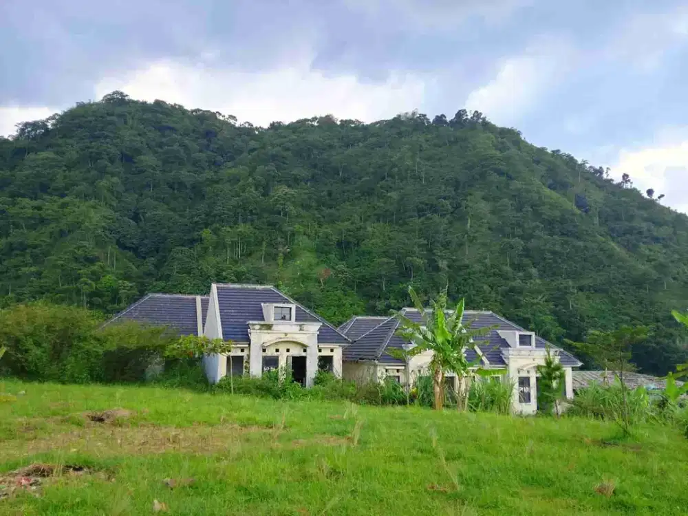 Dijual Tanah 5 Hektar & Bangunan di Jalur Puncak 2, Bogor