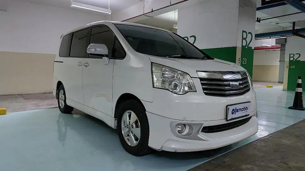DP MURAH Toyota Nav1 2.0 V Bensin-AT 2014  CEGXB