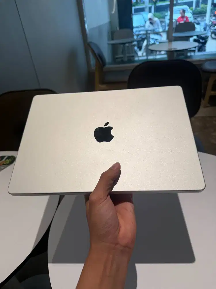 Macbook Pro M4 25/512 14inch Silver