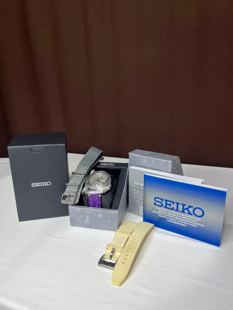 Seiko 5 Sports SRPG61K1 Moon Textured Dial 4R36 Fullset Box Papers