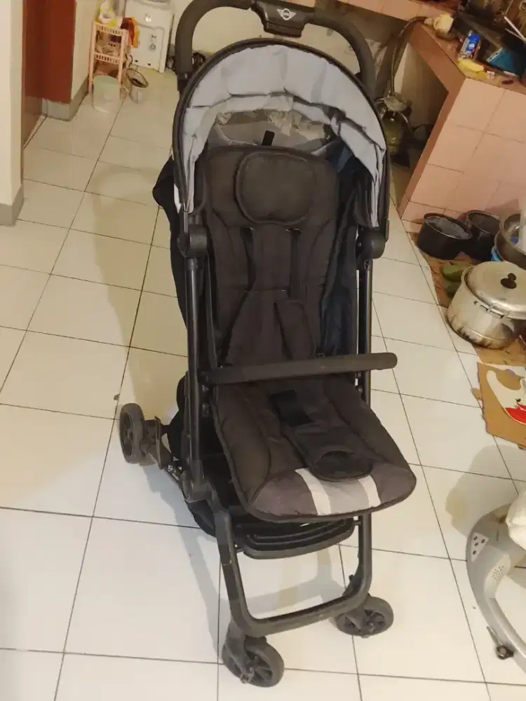 Stroller merek mini by easywalker