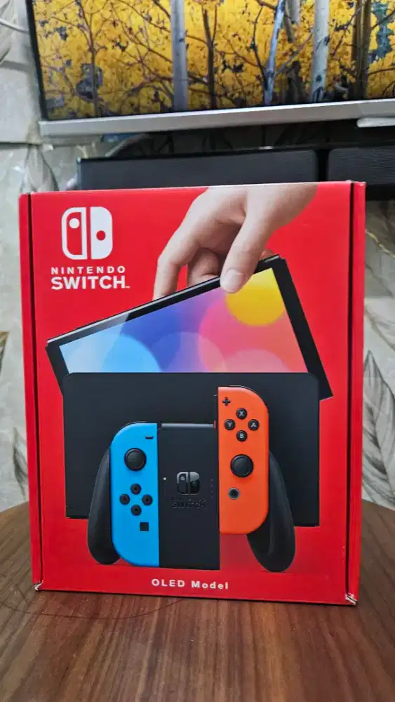 Baru 3 hari, belum dimaenin Nintendo Switch Oled Neon Red & Blue