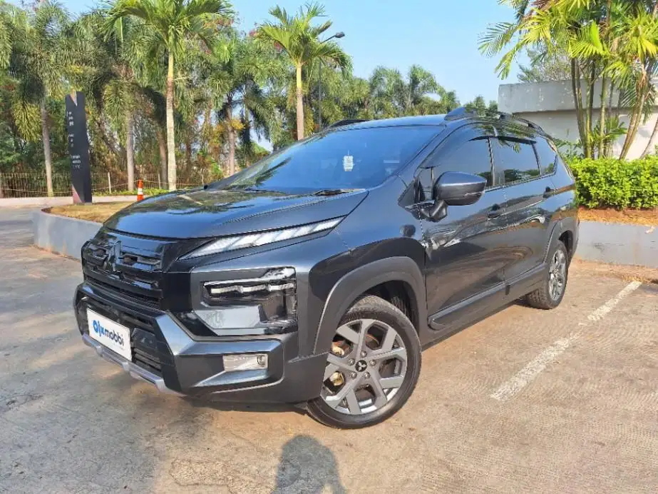 LOW DP Mitsubishi Xpander 1.5 Cross Bensin-MT 2023 4US