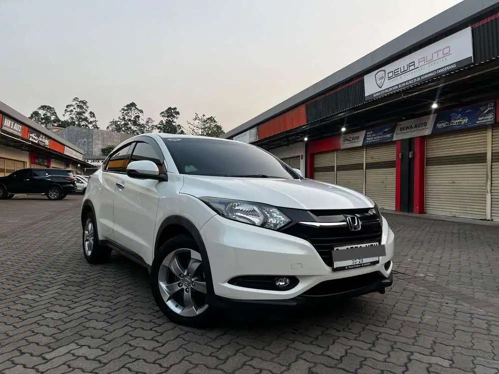 Honda HR-V E 2018 CVT DP 5 JT !!!