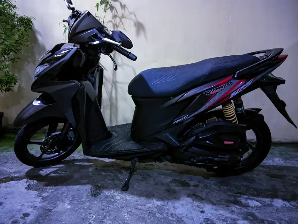 Vario 125 KZR hitam 2014