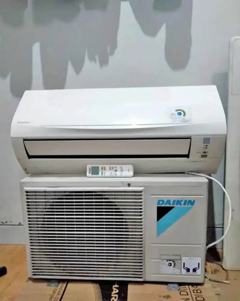 AC Daikin Thailand 1 PK R32 kondisi mulus dan ory