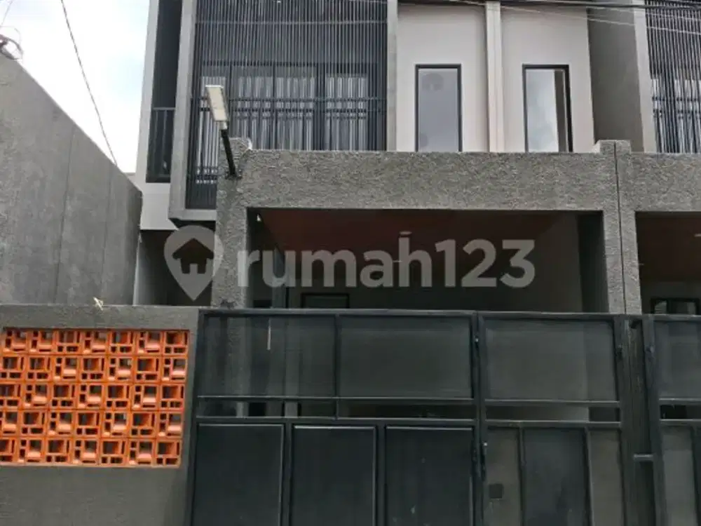 Rumah Baru Cakep Poris Indah Siap Huni Dekat Tol