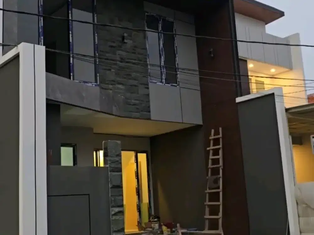 RUMAH KOTAK MANYAR TIRTOYOSO SELATAN