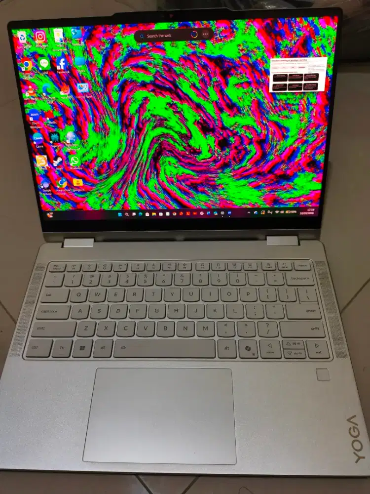 jual cepat Lenovo Yoga Ryzen 7 AI350W oled touchscreen 16/1TB Like New