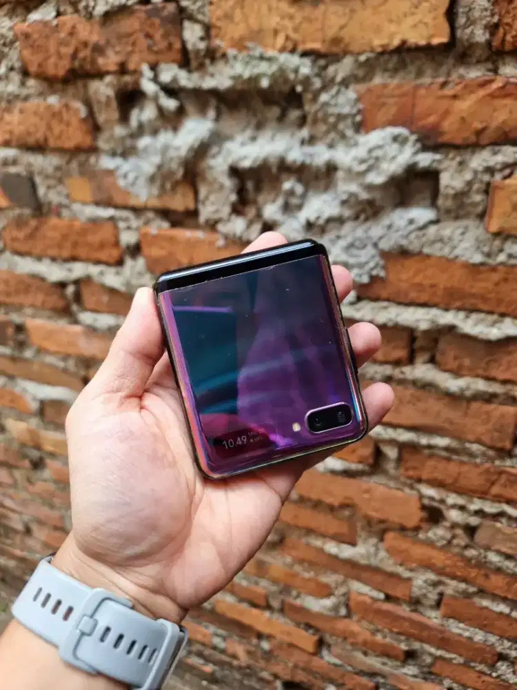 Samsung Galaxy Z Flip Gen 1 8/256 SEIN