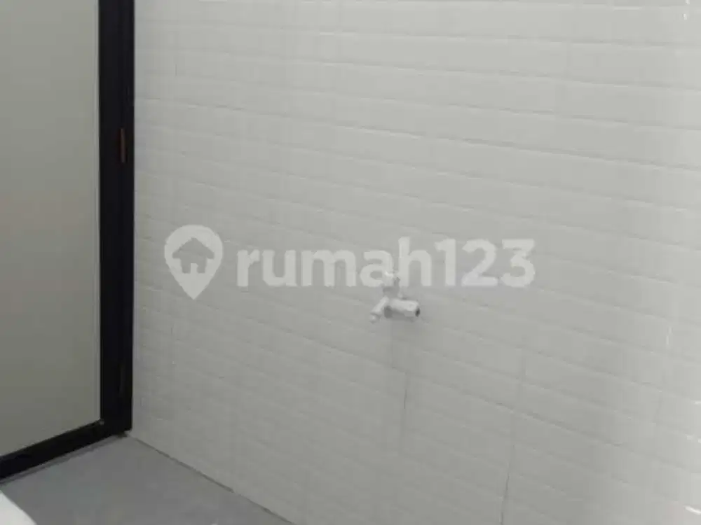 Dijual Cepat Rumah Baru 2Lantai Hook di Harapan Indah Bekasi
