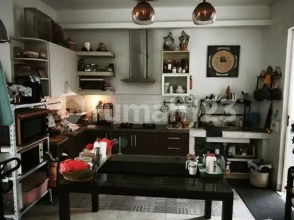 Di Jual Rumah Bagus Renovasi 2 Lantai di Cluster Ifolia Harapan Indah Bekasi
