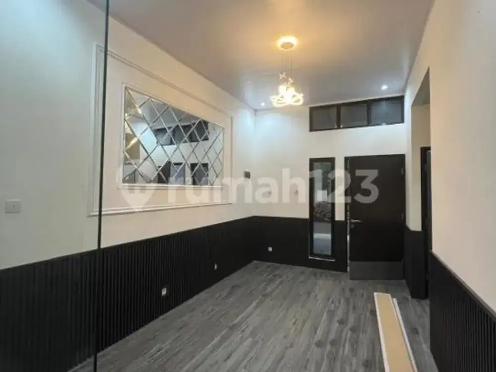 Dijual Rumah Luas 90M2 Bagus Baru Renov Siap Huni Lokasi di De Residence Bekasi.