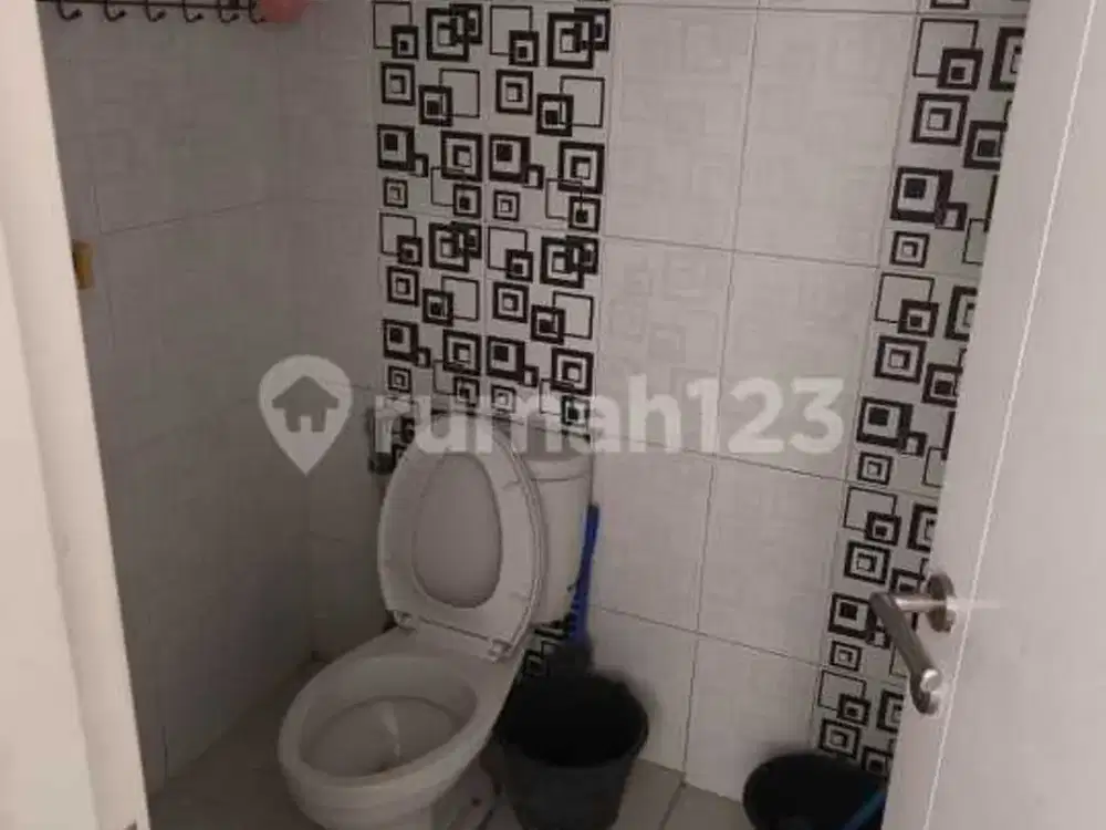 Disewakan Rumah Siap Huni 8X15 M 2 Lantai di Cluster La Seine, Jgc, Jakarta Timur