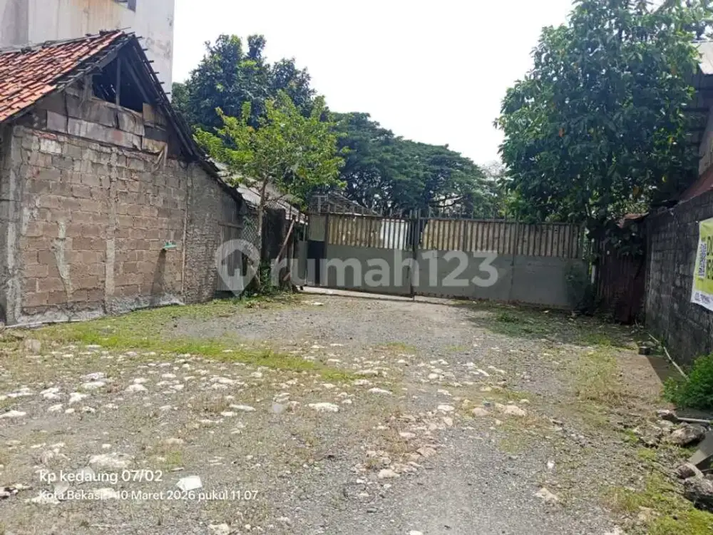 Disewakan Lahan Padat. Cocok Utk Car Pool Lokasi Jln Raya Bekasi Ujung Menteng.