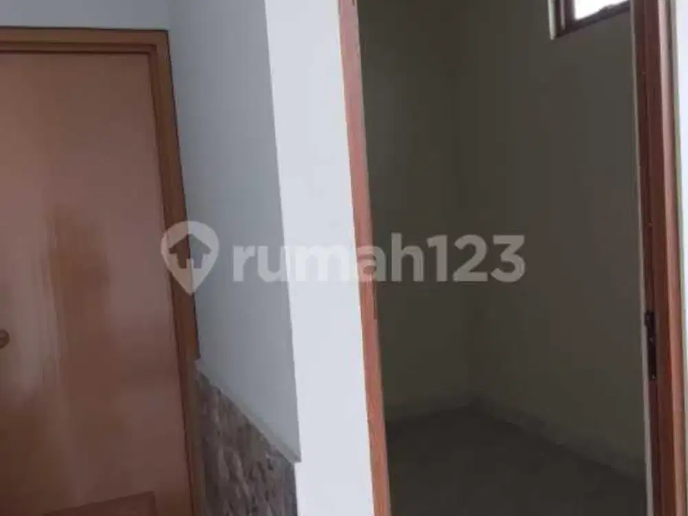Dijual Rumah di Perumahan Bulevard Hijau - Kota Harapan Indah