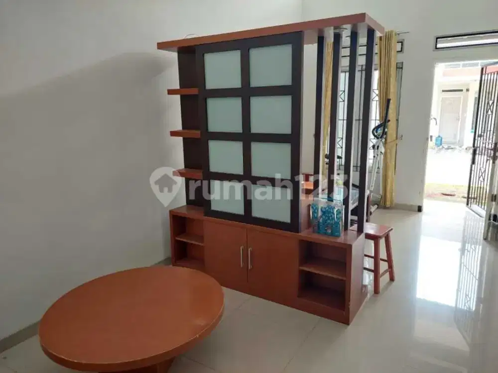 Di Jual Cepat Rumah Bagus Renov Semi Furnish, Murah Banget, Bu Buat Bayar Hutang Bank