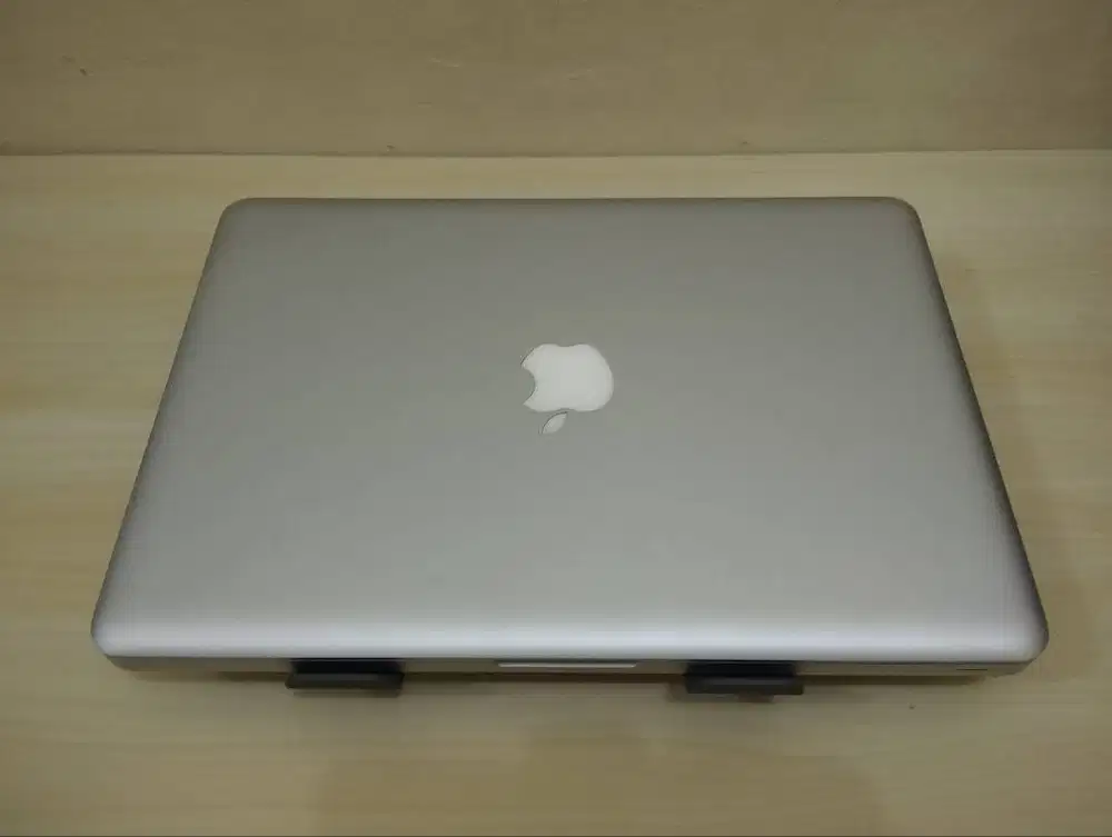 Macbook Pro 13 inch Mid 2012 i7 (8GB/256GB SSD + 750GB HDD)