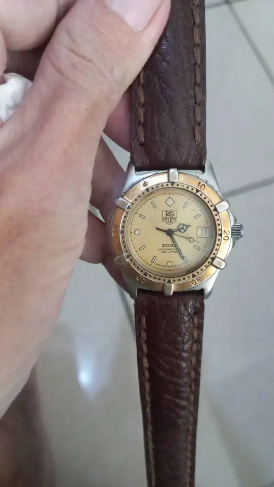 Dijual arloji vintage merk TAG HEUER Original.