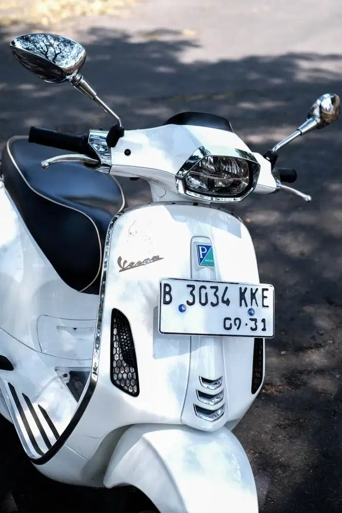 VESPA SPRINT 150 IGET ABS 2019 PUTIH TERMURAH