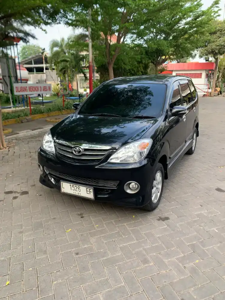TOYOTA avanza s matic 15 2009