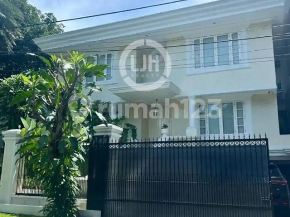 Disewakan Rumah Pondok Indah Jakarta Selatan