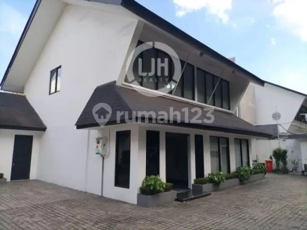 Disewakan Rumah Pakubowono Jakarta Selatan