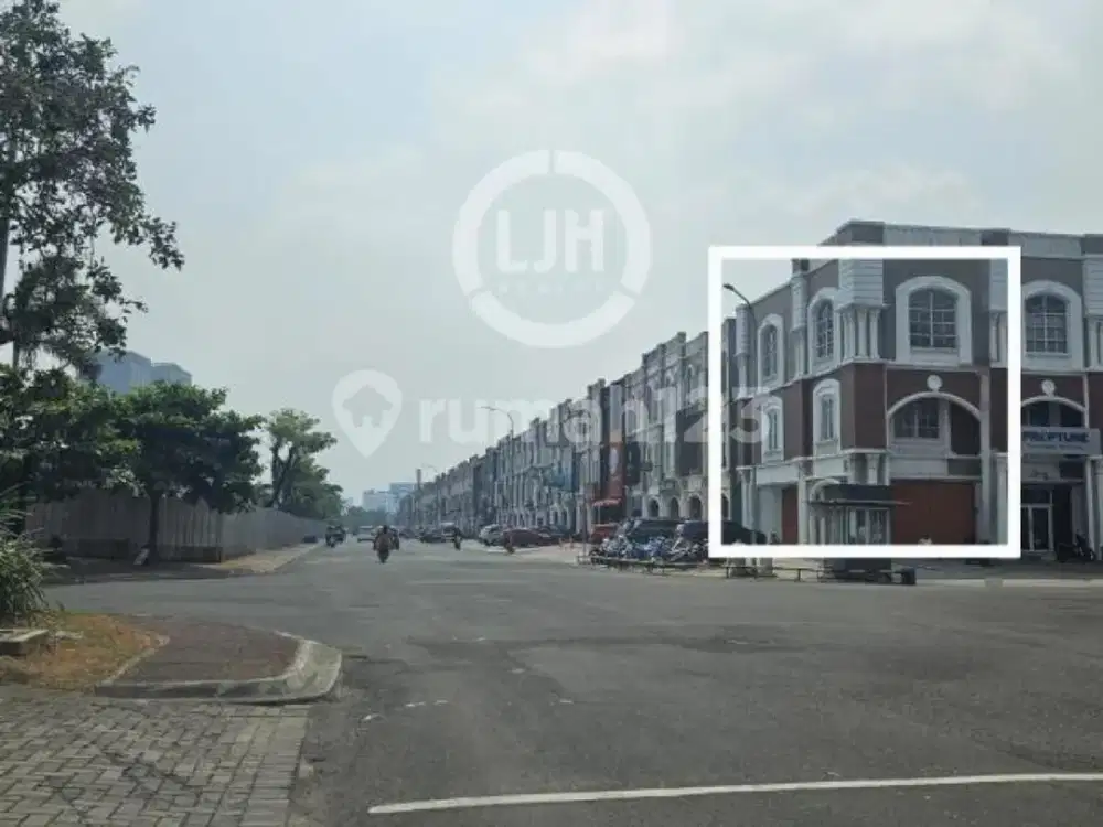 Disewakan Ruko3 Lantai di Bolsena Gading Serpong