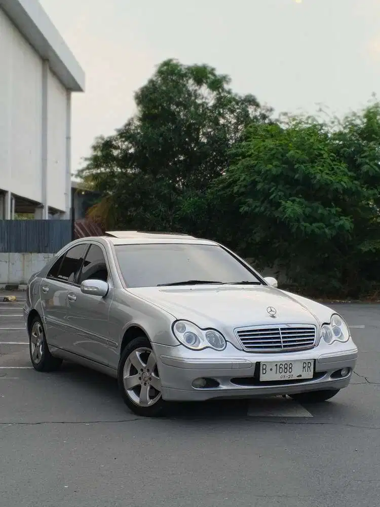 Mercedes-Benz C240 2002 Bensin