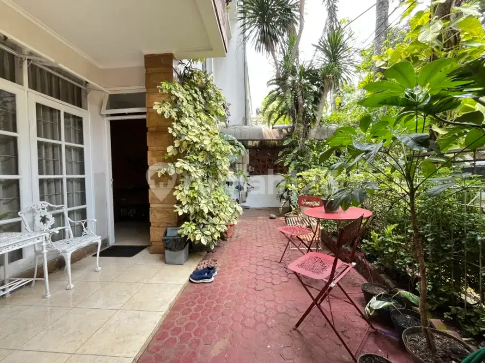 Rumah Sudah Renovasi, Siap Huni di Sektor 6 Bintaro