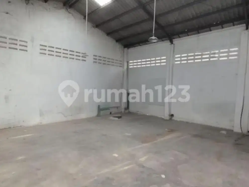 Disewakan Cocok untuk Gudang di Jalan Raya Serpong