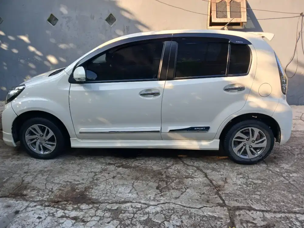 DAIHATSHU SIRION 2017