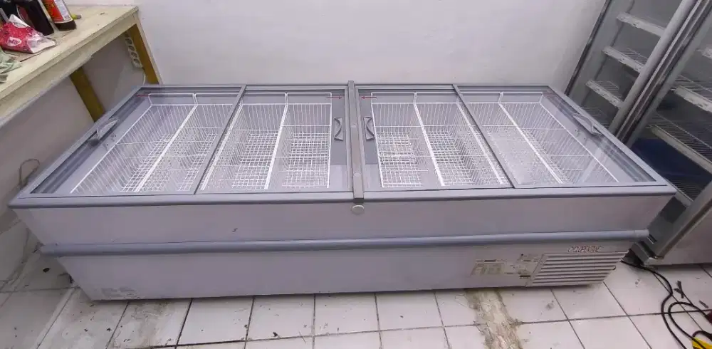 GEA STELLA-250 – Sliding Flat Glass Freezer