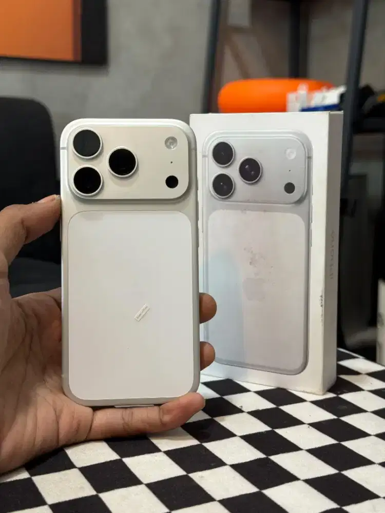 iPhone 17 pro 256Gb iBox