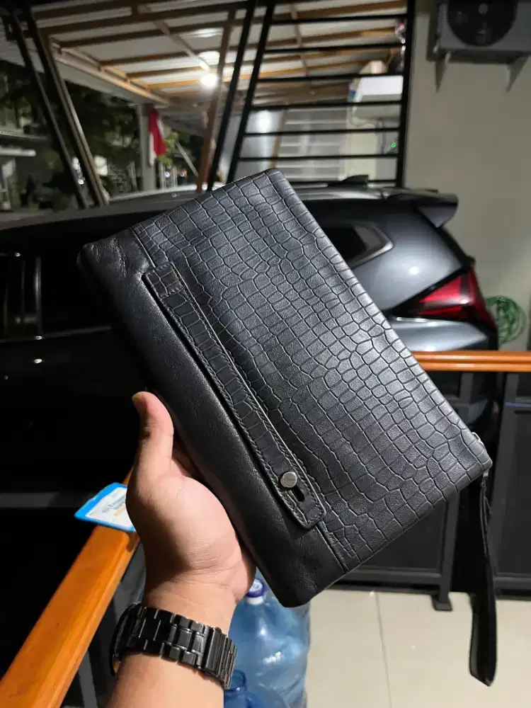 GUESS CROSSBODY BAG + SET PERLENGKAPAN GOLF – ORIGINAL – KONDISI BAGUS