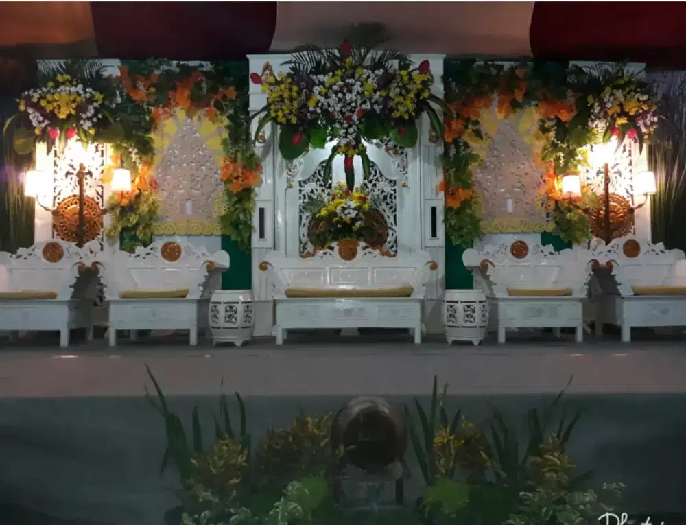 5 bh kursi ukir kursi kayu jati  bekas warna putih