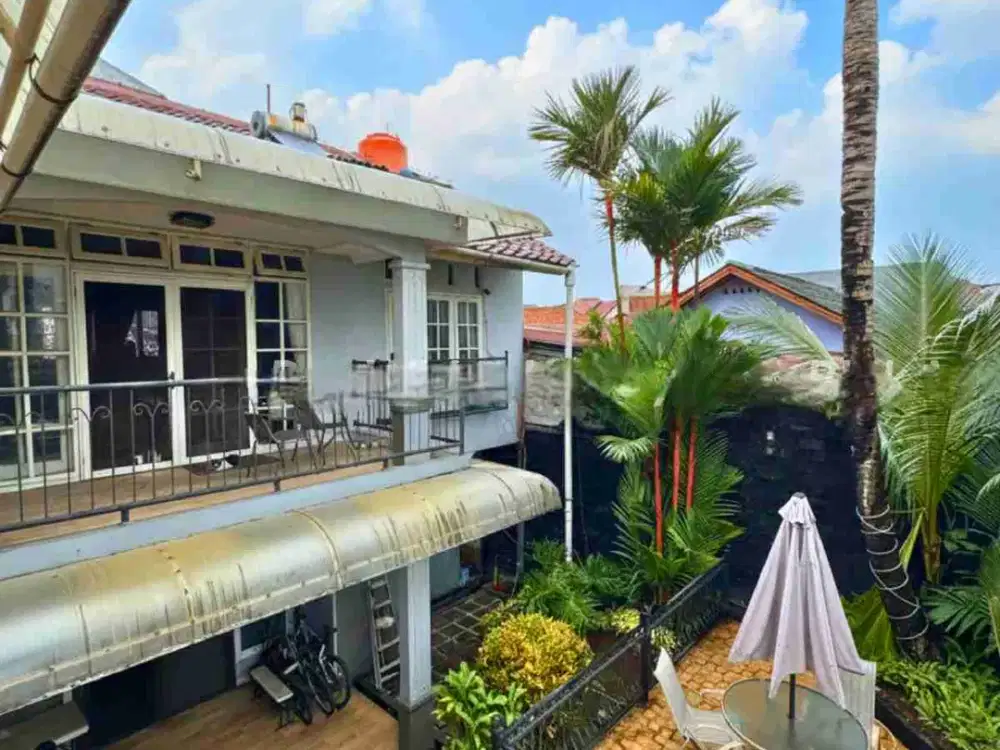 jual rumah butuh cepat bisa untuk usaha d pinggir jalan raya Condet Jakarta Timur