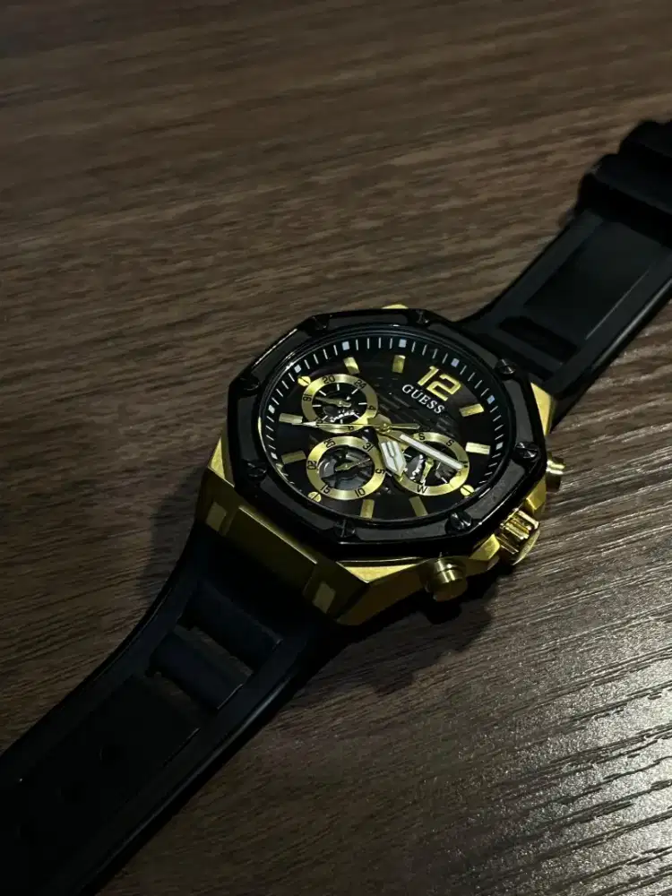 GUESS Sport Momentum GW0263G1