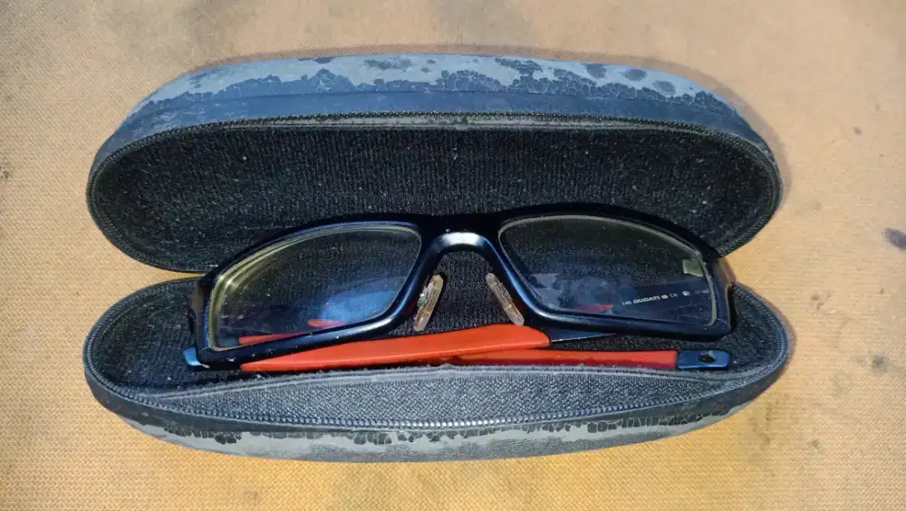 Kacamata Oakley crosslink original