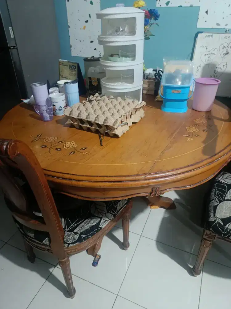 Meja makan kayu jati