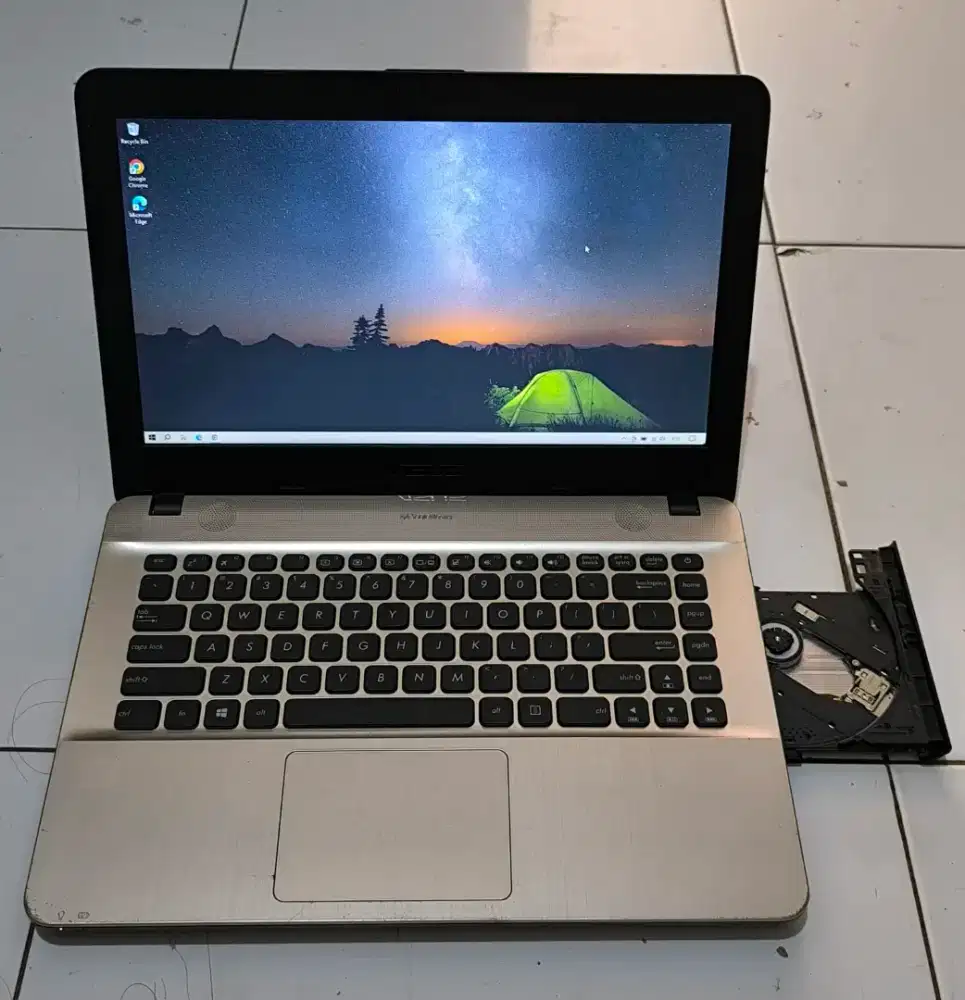 Laptop asus semua normal batre 3 jam windows 10 tinggal pakai