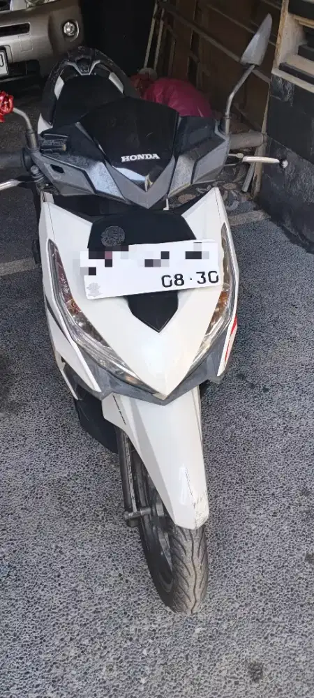Honda Vario 125 warna Putih