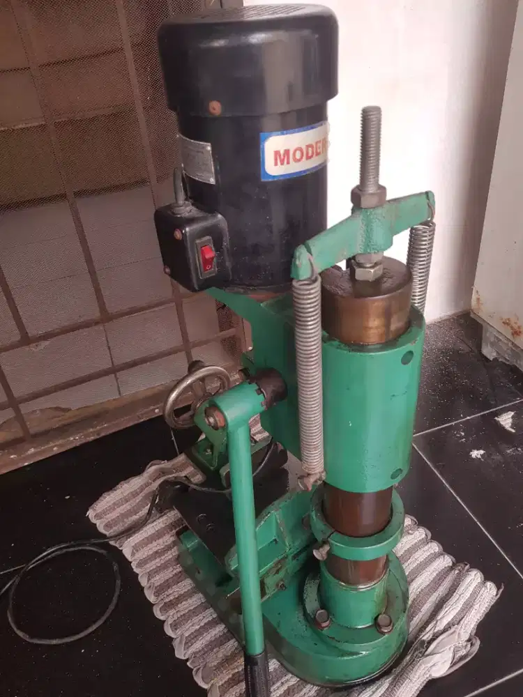 Mesin Bobok Kayu